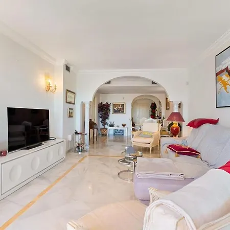 Magna Near Puerto Banus Appartement Marbella