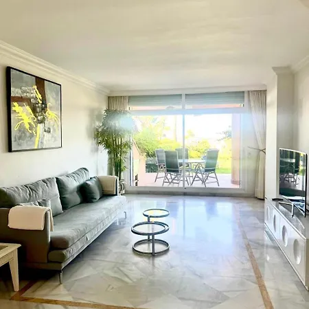Magna Near Puerto Banus Appartement